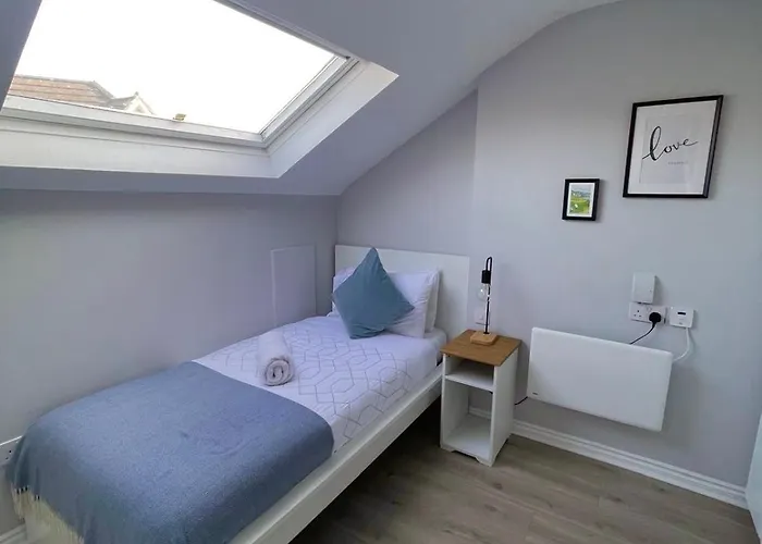 Fantastic Centre Location - Sleeps 5 Lejlighed