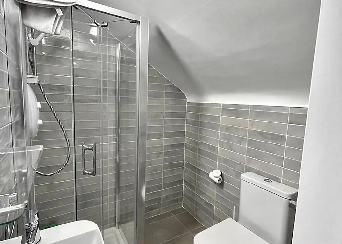 Fantastic Centre Location - Sleeps 5 Galway