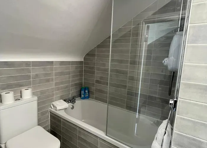 Fantastic Centre Location - Sleeps 5 Galway