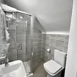 Fantastic Centre Location - Sleeps 5 Galway