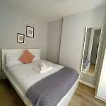 Fantastic Centre Location - Sleeps 5